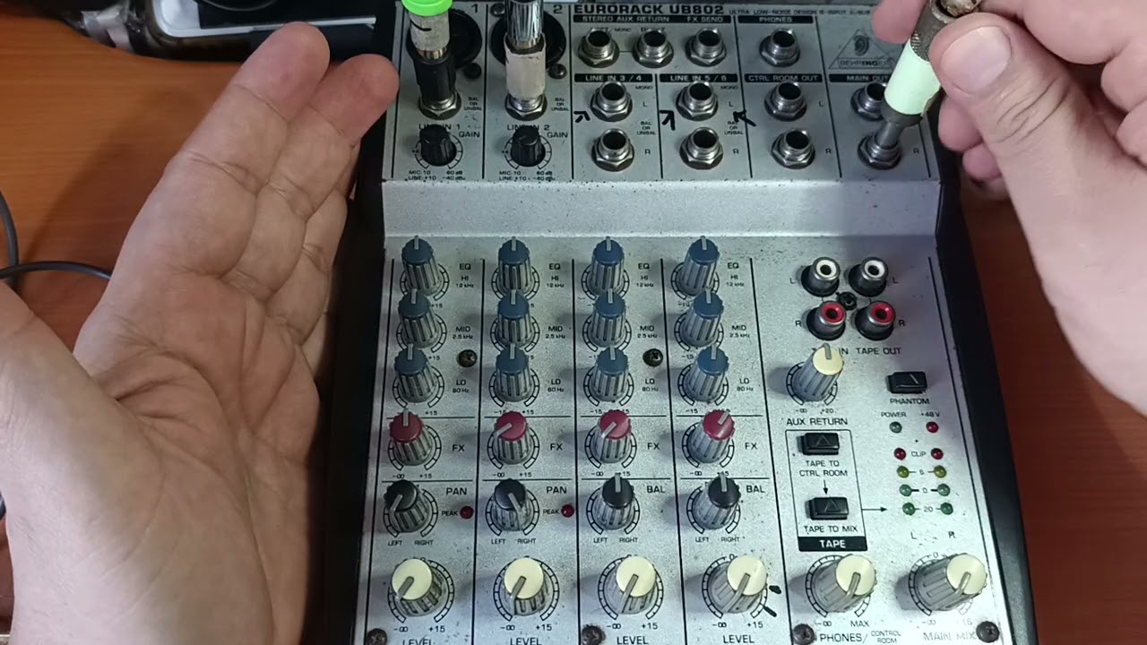 Usar Secuencias de Audio y Monitoreo Personal 🦻