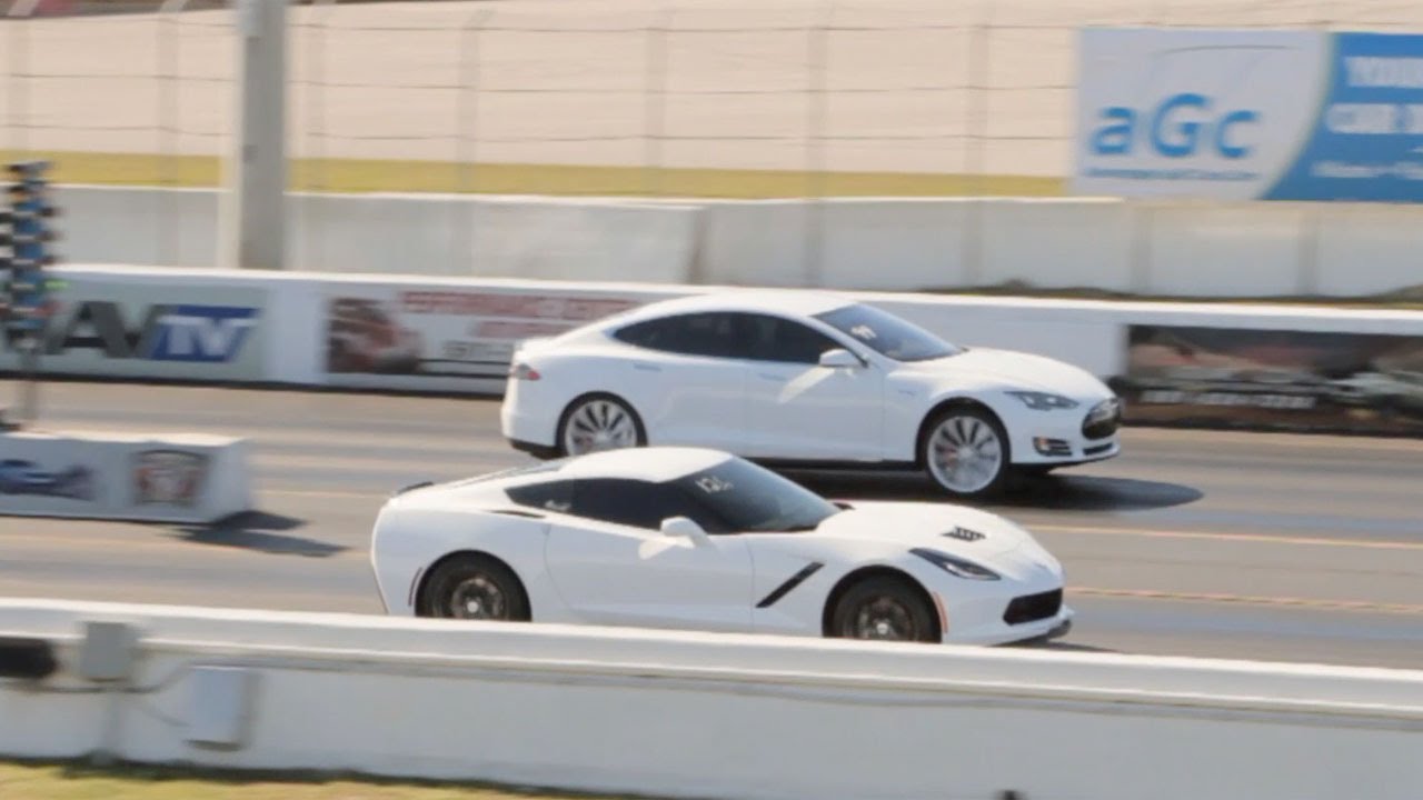 Tesla Model S P85D vs Chevrolet Corvette C7 Stingray Drag Racing 1/4 Mile