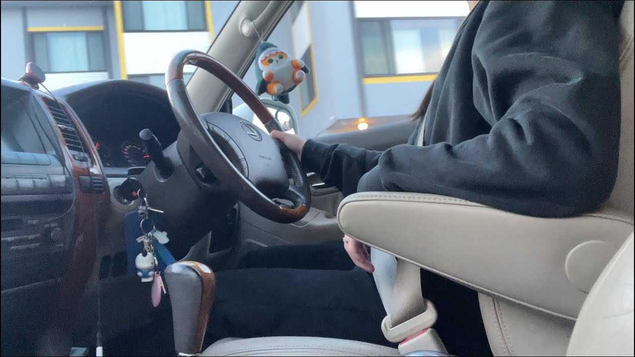 ASMR car revving, gear shifting, and driving (TECHY's Custom)