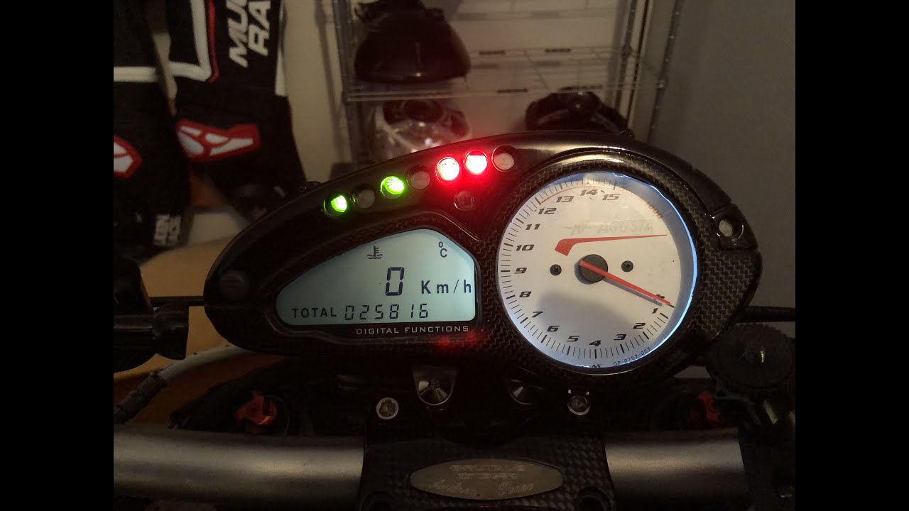 MV Agusta Brutale 1078RR: sostituzione illuminazione strumentazione