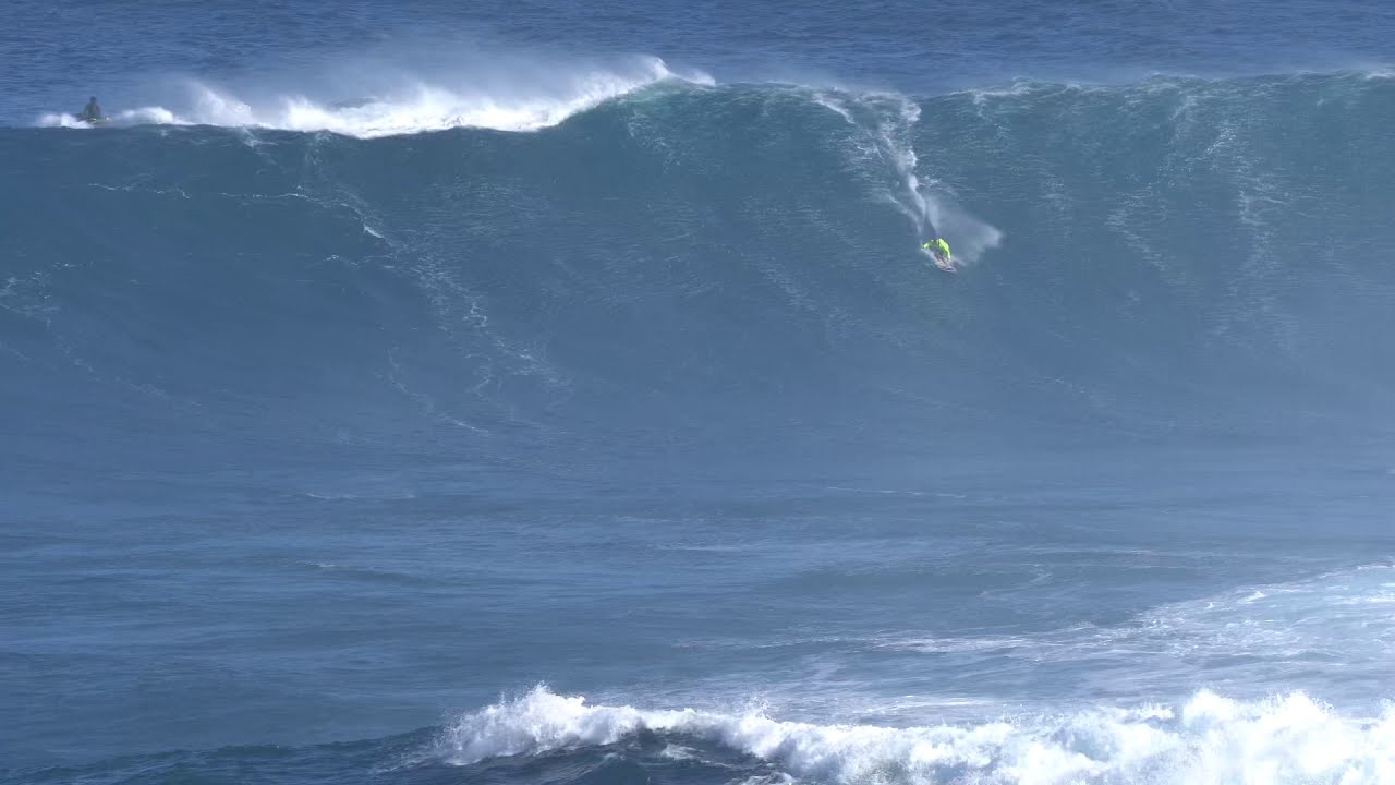 Brad Domke NEW WORLD RECORD BIGGEST WAVE EVER RIDDEN ON A SKIMBOARD! January 16th 2021