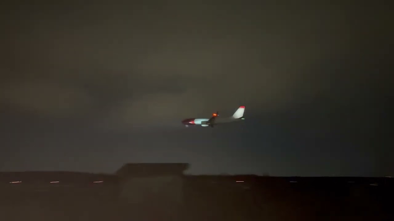 Norwegian from Málaga-Costa del Sols Airport landing at Landvetter Gothenburg Airport