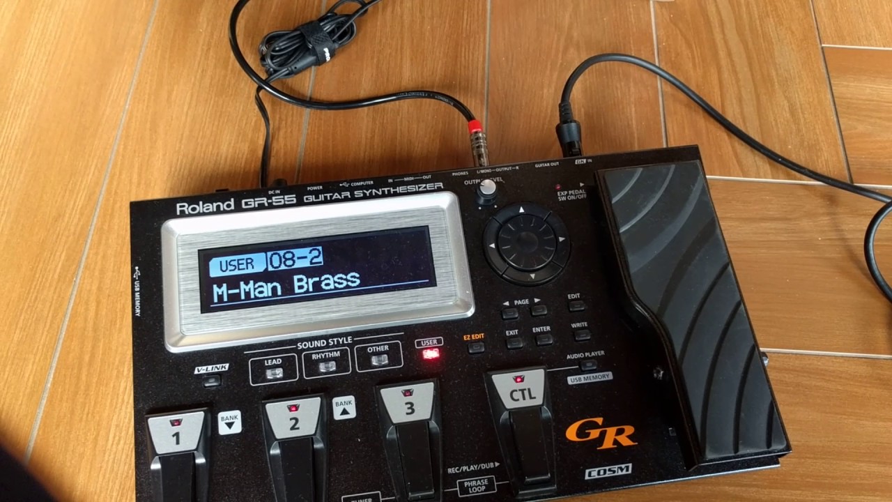TEST 1/2 Roland GR-55 + GK3-B Bass/Guitar Synthesizer - Basses & Factory Presets