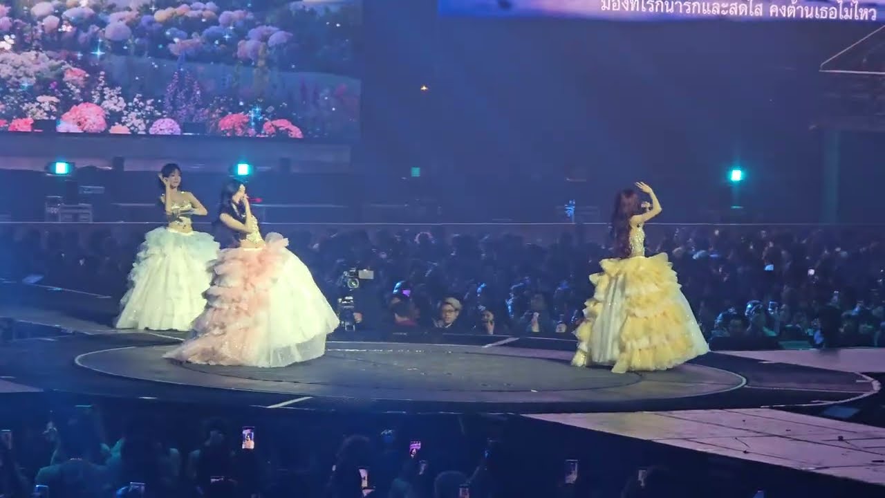 เกินต้าน (Too Cute) - PiXXiE || PiXXiE Tales Concert: The Enchanted Ceremony
