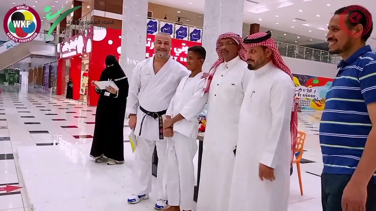 @ رياضة الكاراتيه بمحايل حفل تكريم وتصعيد الأحزمة للابطال في البساتين مول بمحايل عسير.
