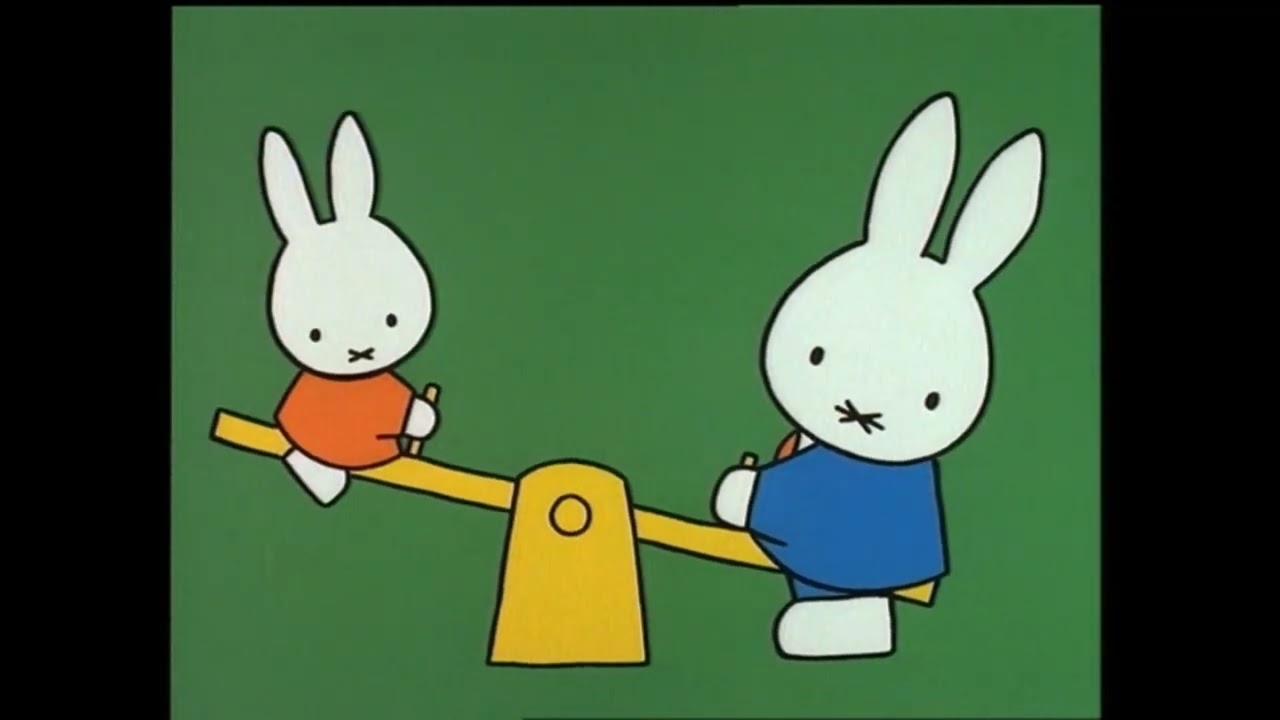 Miffy &agrave; la pleine de jeux - Miffy Classique