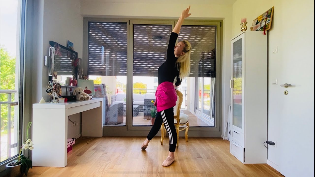 Ballettschule Carola Vogl - Ballett (Barre) Erwachsene & Jugendliche mit Iuliia