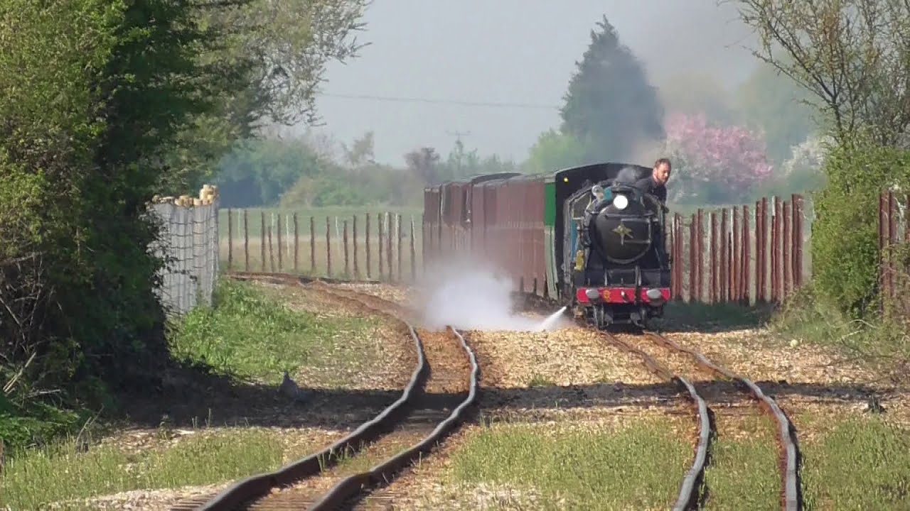 trains at speed on the rhdr