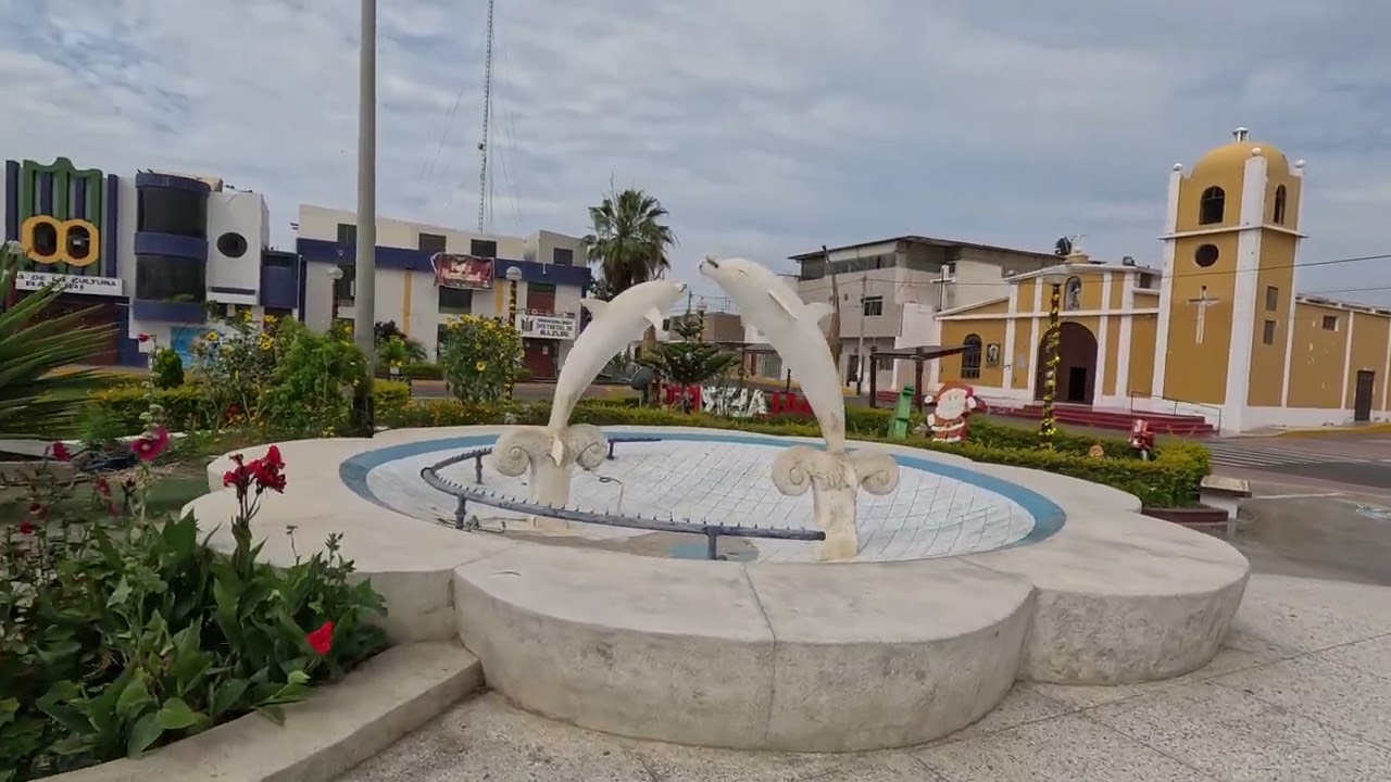 PLAZA DE ARMAS DE PUERTO MALABRIGO- RAZURI -LA LIBERTAD- PER&Uacute;