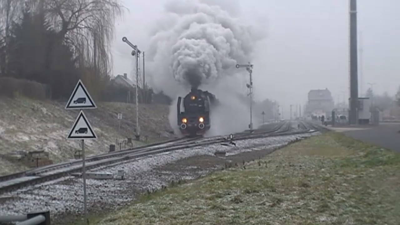 Dwa pociągi osobowe + Pt47-65 z podsyłem wagonów na stacji Stęszew