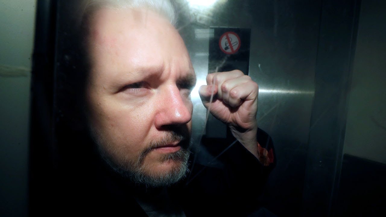 LIVE: Assange Arrives at Saipan International Airport for His Court Hearing
