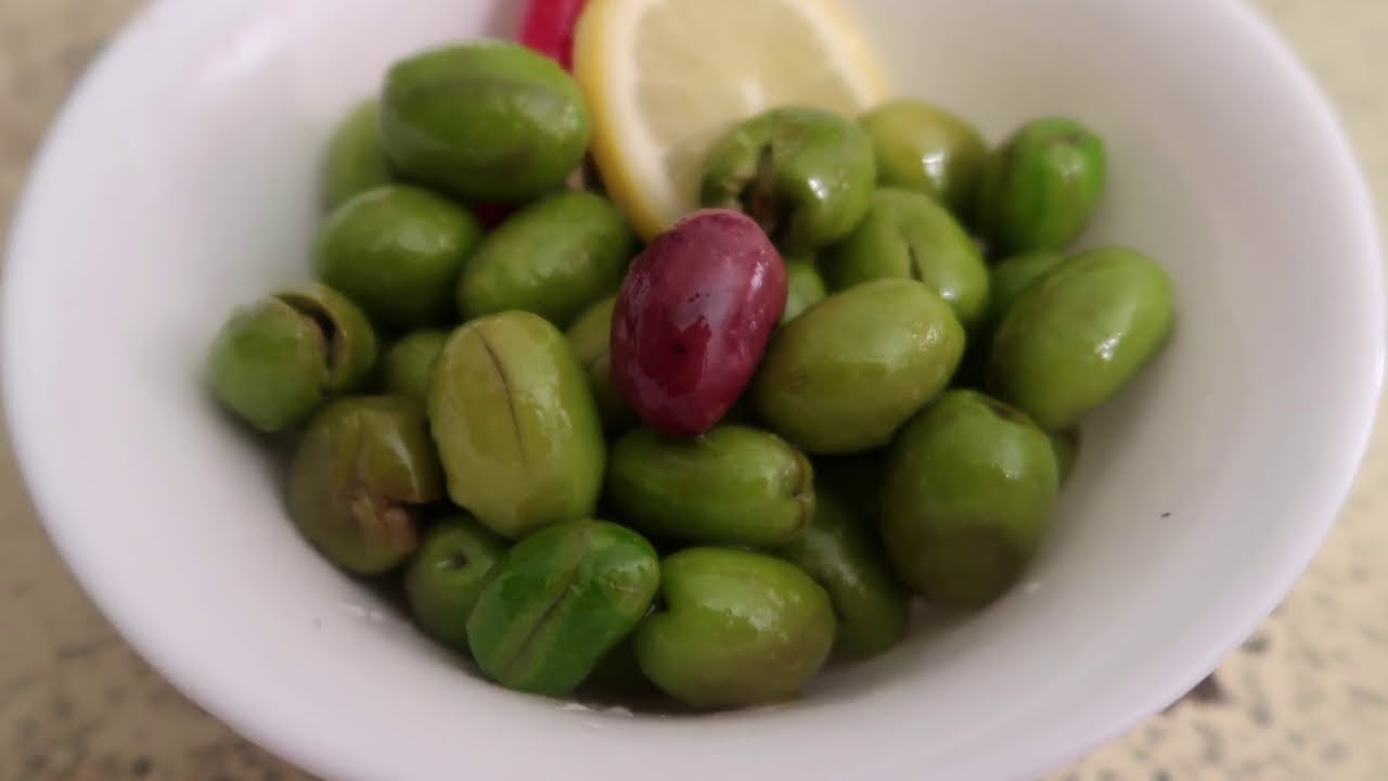 כובשים זיתים בבית בחמישה ימים בלבד! עם מקס מלכיאל Homemade Olives ready in five days