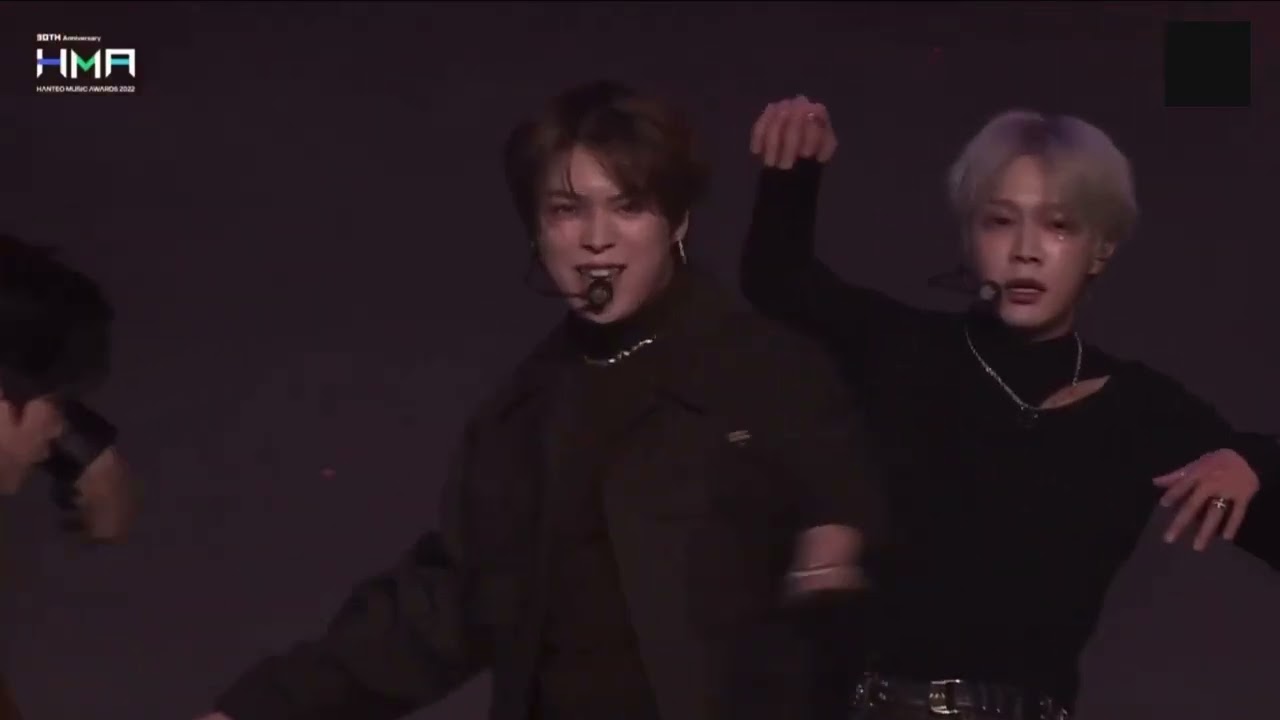 [ 2022 Hanteo Music Awards ] 베리베리(VERIVERY) - Intro Perf. + Undercover