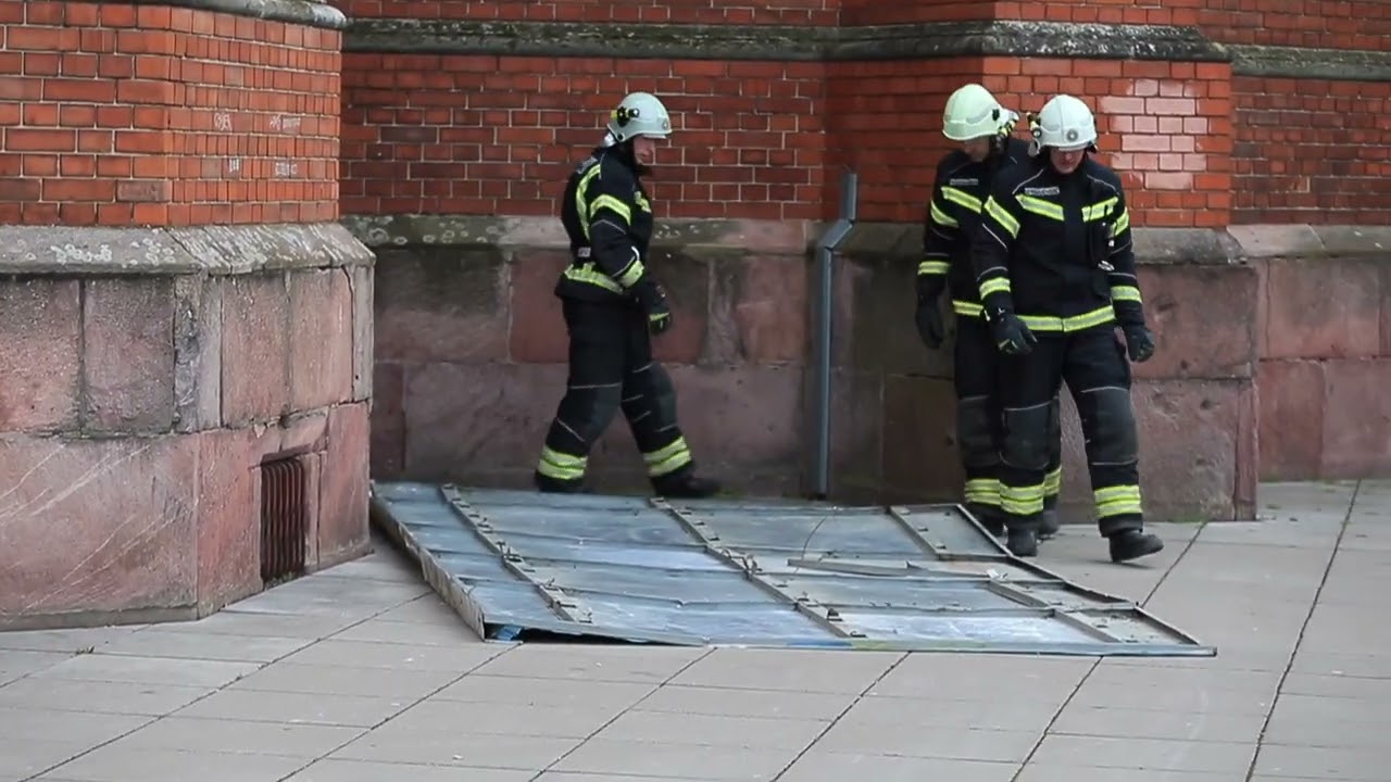 U Osijeku brojne intervencije vatrogasaca zbog jakog vjetra