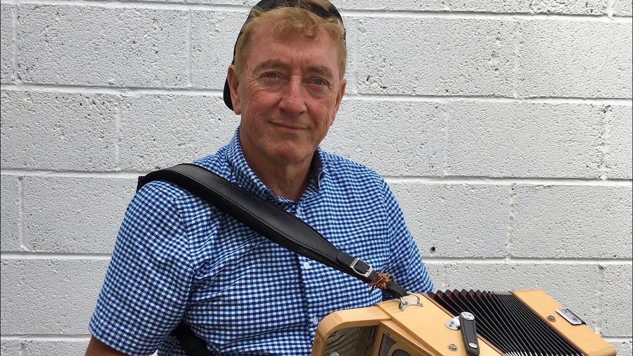 Mary Claire - Irish traditional hornpipe on button accordion