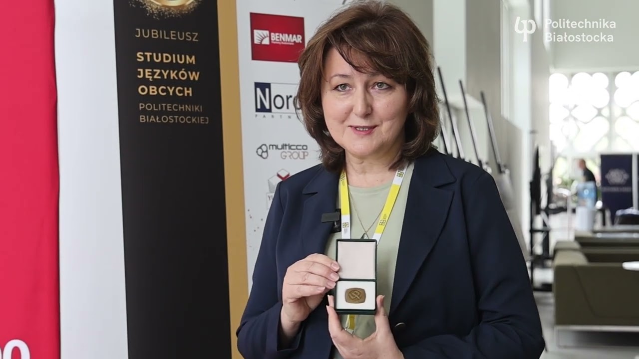 Studium Język&oacute;w Obcych PB ma 60 lat! Odznaczenie dla mgr Aliny Jabłońskiej Domurat