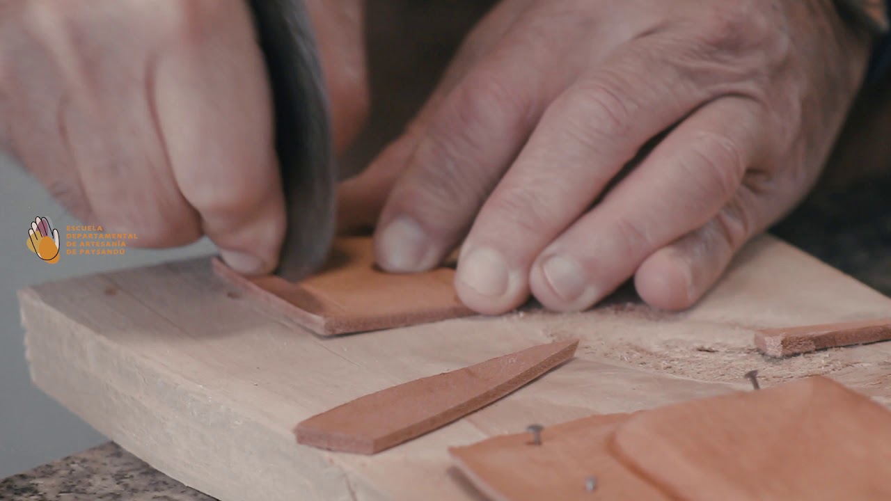 Marroquinería . Tercer video tutorial. Escuela Dtal de Artesanía
