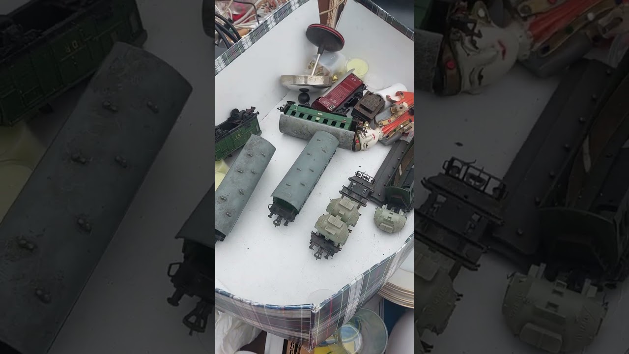 Очередной  воскресный базар в Берлине.