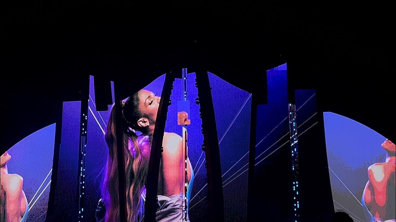 Jennifer Lopez - On The Floor Full Performance (Live From İstanbul Festivali)