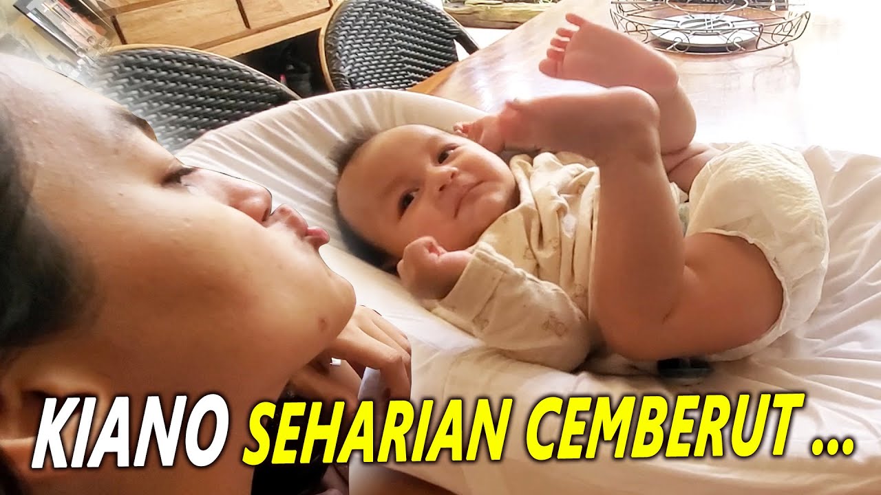 KIANO NUNGGING .. NGELEDEK !! GA MAU SENYUM SEHARIAN SAMA MAMAH PAPAH :(