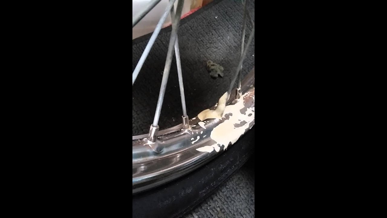 Pulizia ruggine su cerchi cromati
