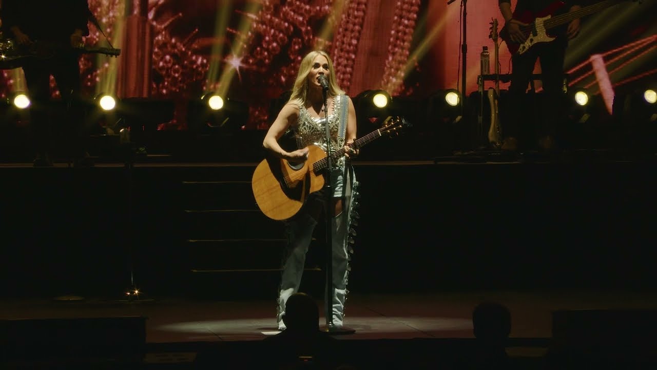CARRIE UNDERWOOD - Garden live in El Paso, TX Don Haskins Center