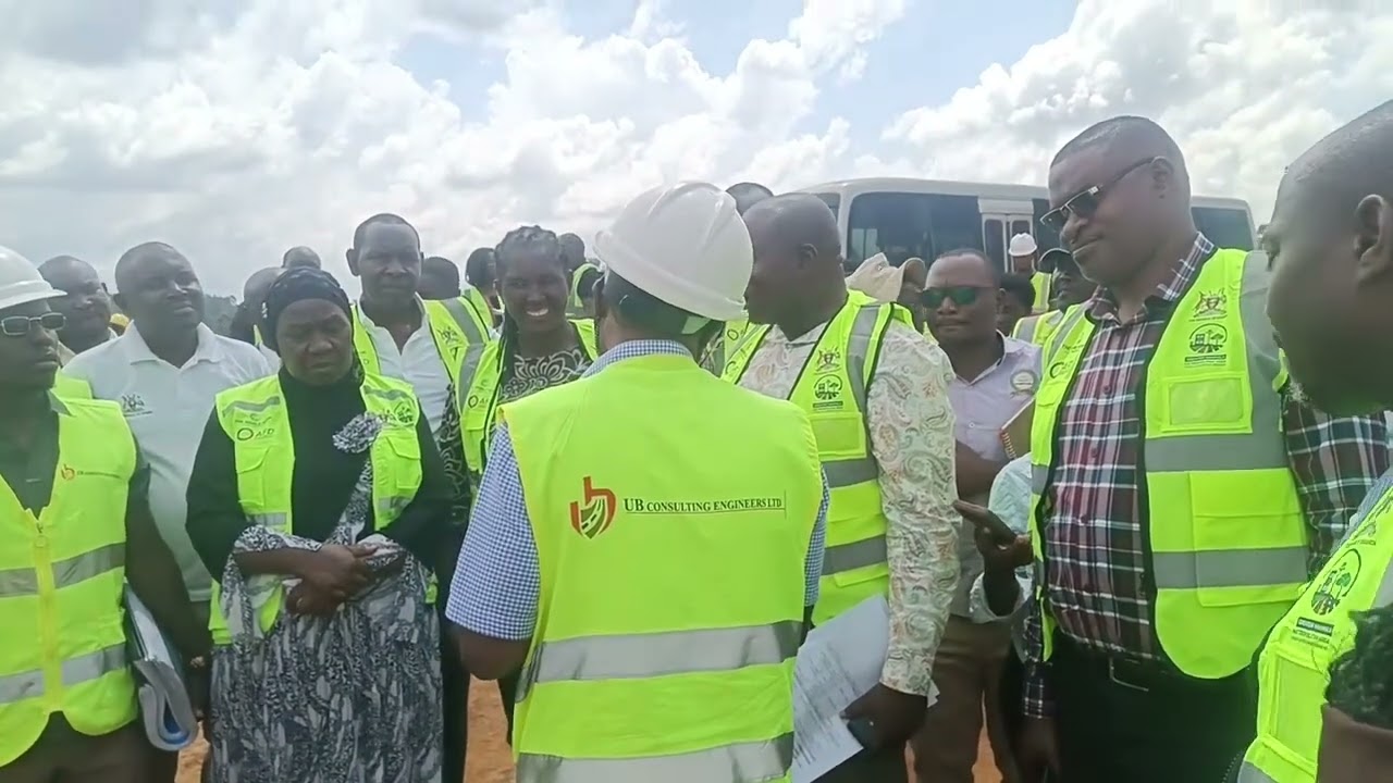 OKUKOLA ENGUUDO : Gavumenti eyagala shs  obuwumbi 20 okusasula abaakosebwa