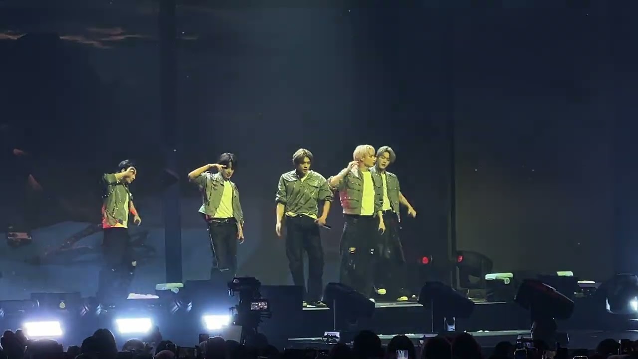 Tomorrow X Together (TXT) - Deja Vu - 9/21/25 - Allstate Arena - ACT: Tomorrow Rosemont Day 1
