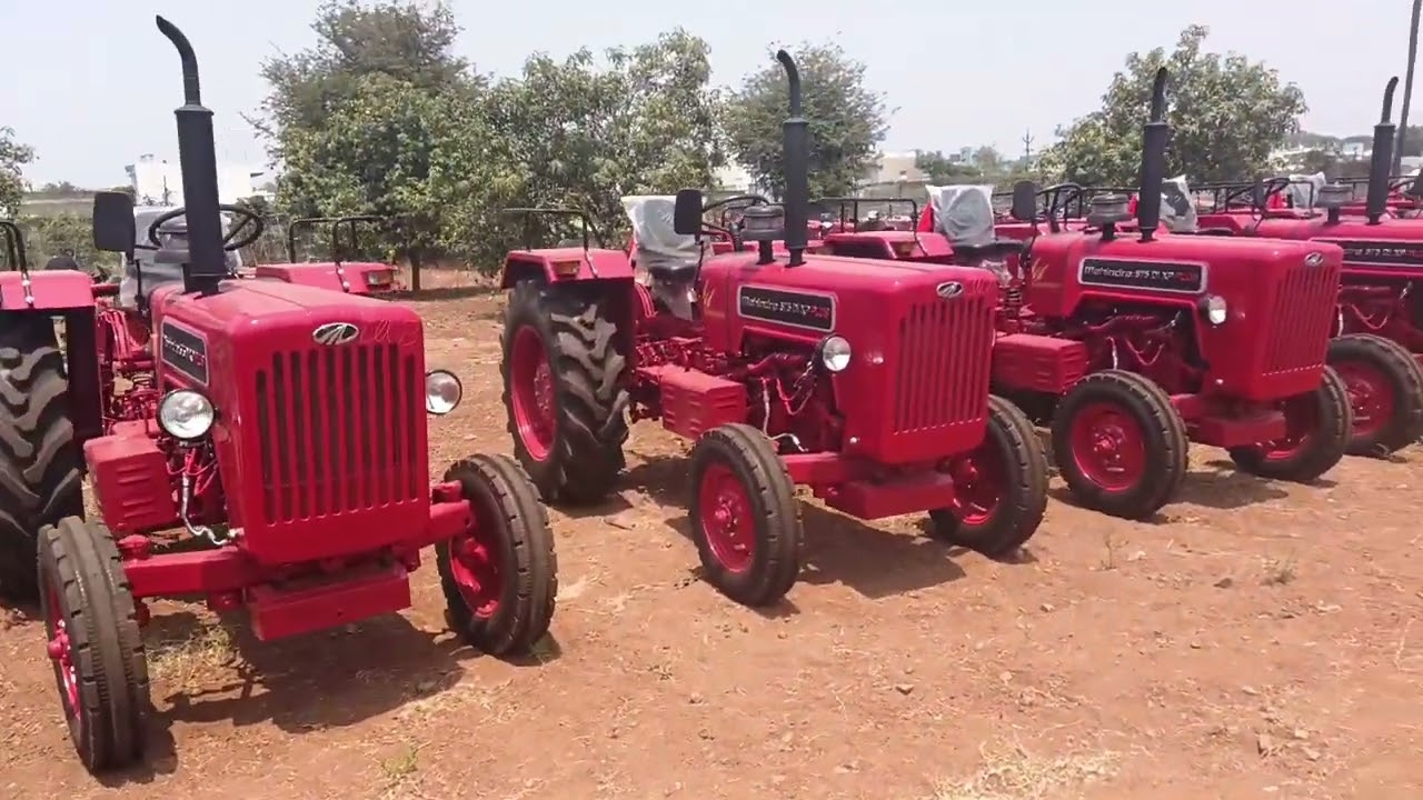 Mahindra novo 605 di 575 475 275 new tractor show room