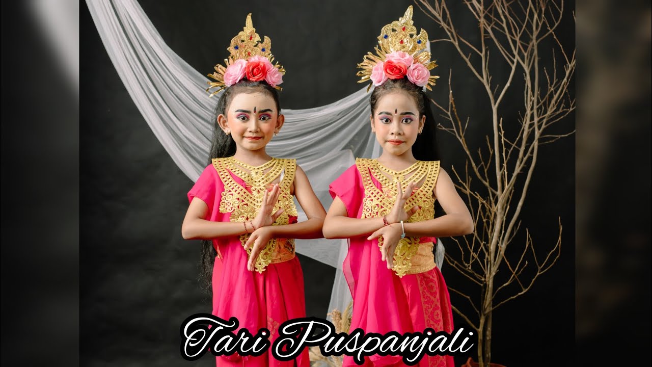 Tari Puspanjali ngaturang ayah ring Pura Penataran (17 Oktober 2024).