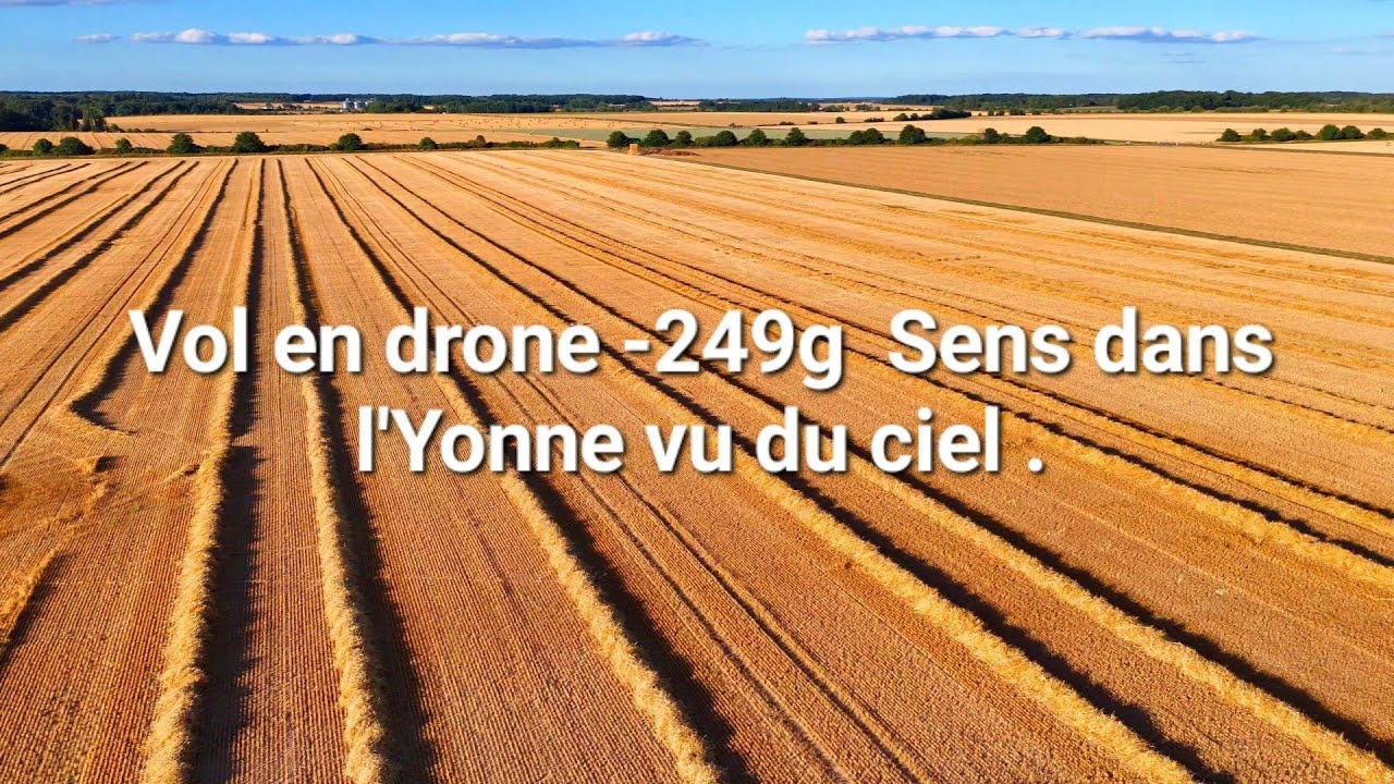 Vol en drone -249g Sens dans l'Yonne vue du ciel.