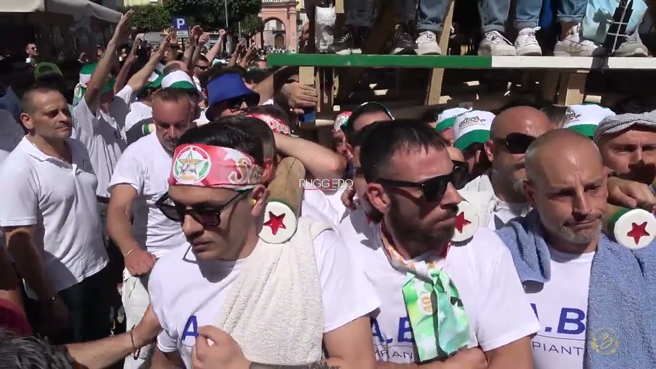 ARRIVO IN PIAZZA DUOMO - BETTOLIERE 2023 - PARANZA STELLA
