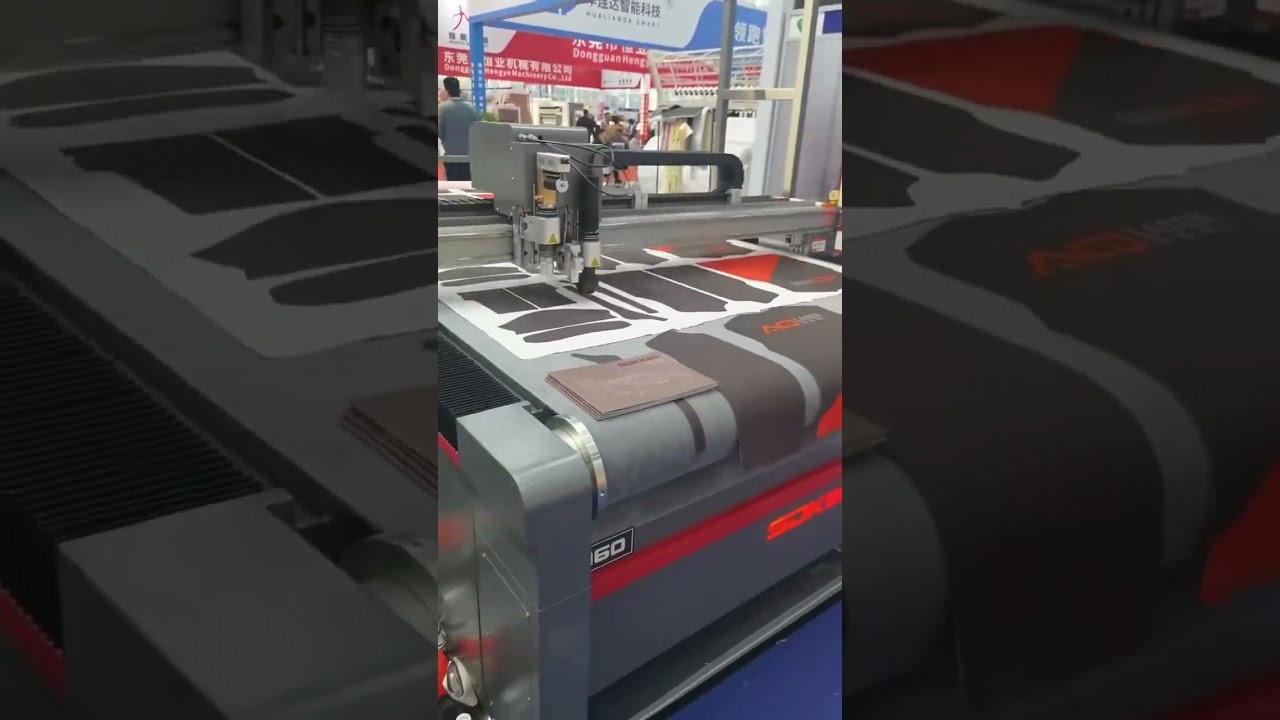 Automatic Feeding Roller Leather CNC Oscillating Knife Cutting Machine #cnc #woodworking
