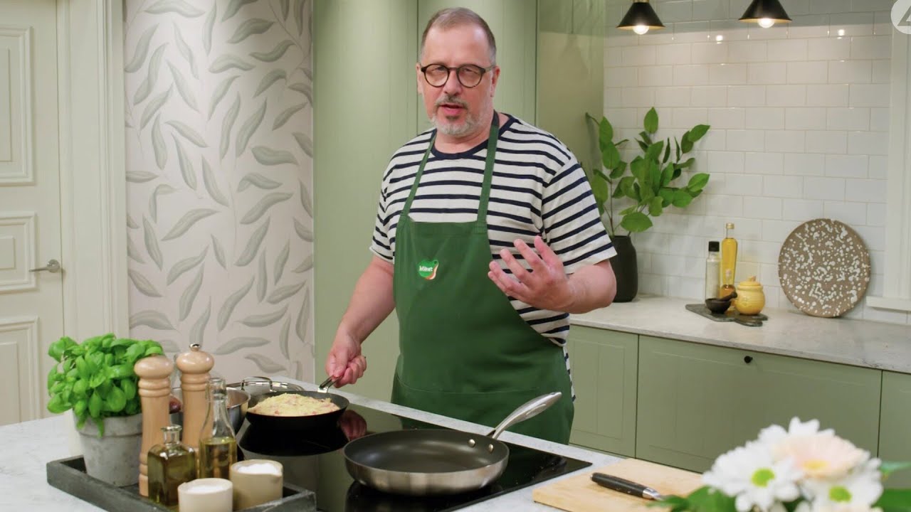 Ryggbiff med grönpepparsås, rösti och haricots verts - Köket