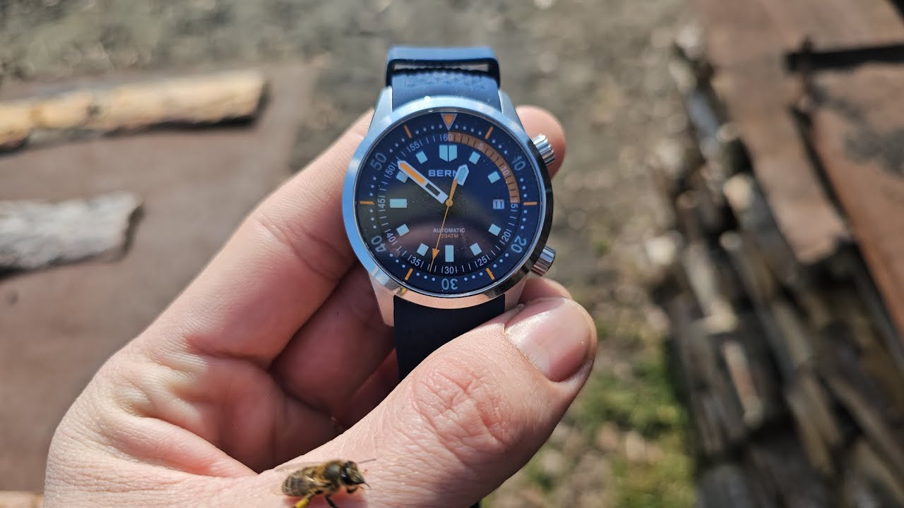 Berny AM439M пожалуй лучшие часы с Aliexpress. Невероятный люминафор! Сапфир с 2-х сторон