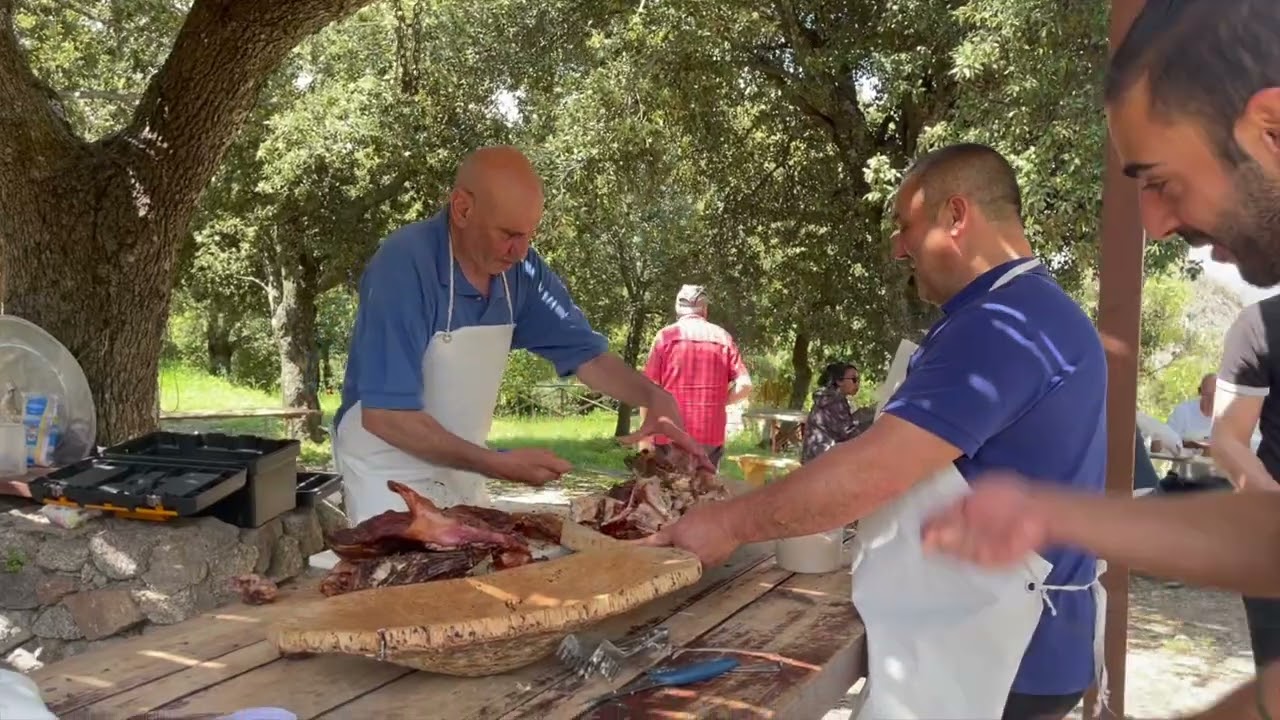 SUPRAMONTE ORGOSOLO  - IL PRANZO CON I PASTORI