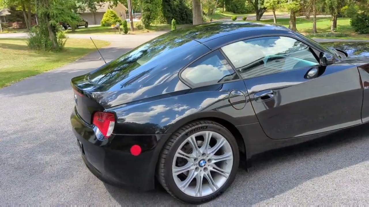BMW Z4 coupe start up, rev, walk-around, exhaust note.