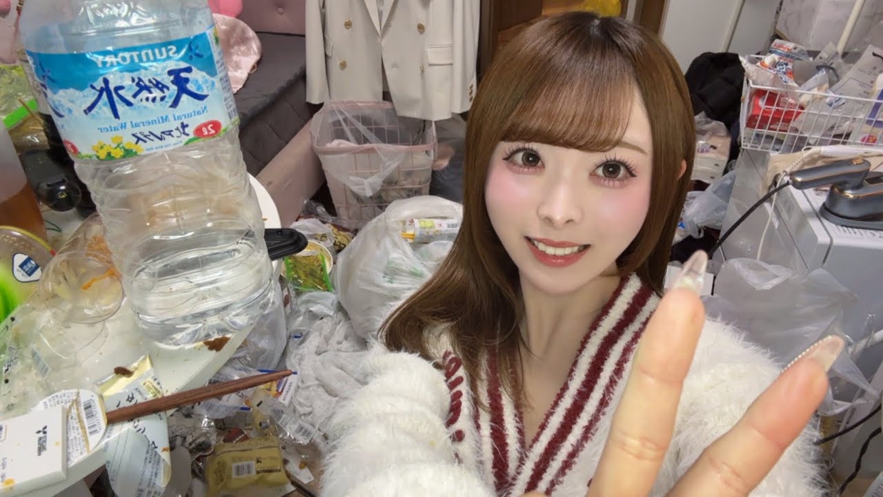 鬱だから部屋が汚くなるのか、部屋が汚いから鬱になるのか