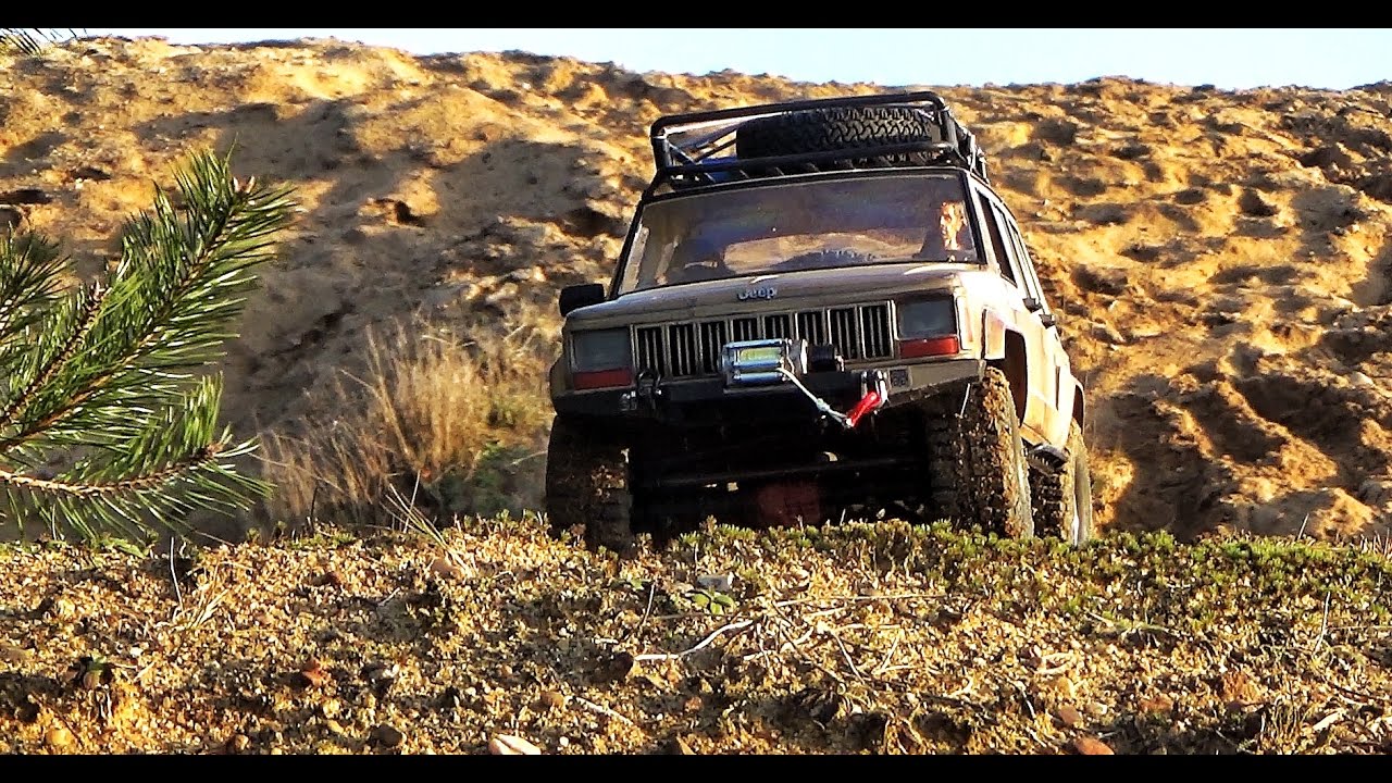 Axial SCX10 II Jeep Cherokee in the outback