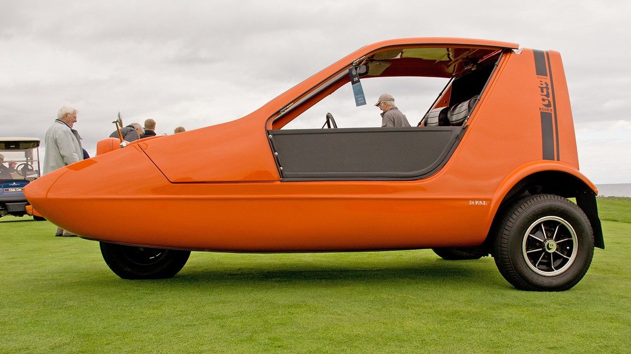 1970 Bond Bug: 3 Wheels, and 76 mph – The Ultimate Oddity 💥