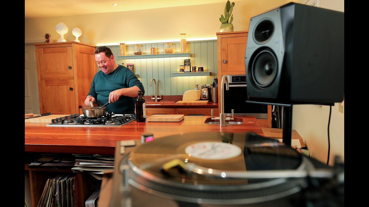 Neven Maguire 'Mixing in my kitchen'