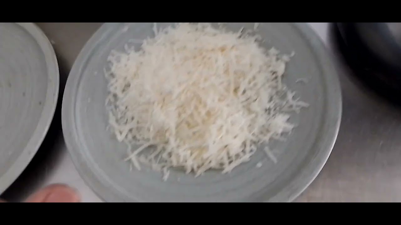 Pasta with pesto sauce 