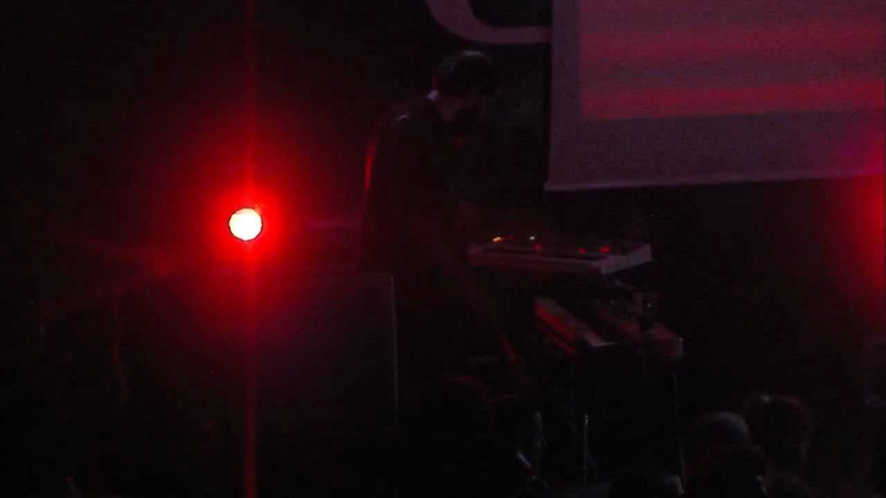 Radio Bonobo - Offlaga disco pax - Piccola storia ultras - live at Urban Club
