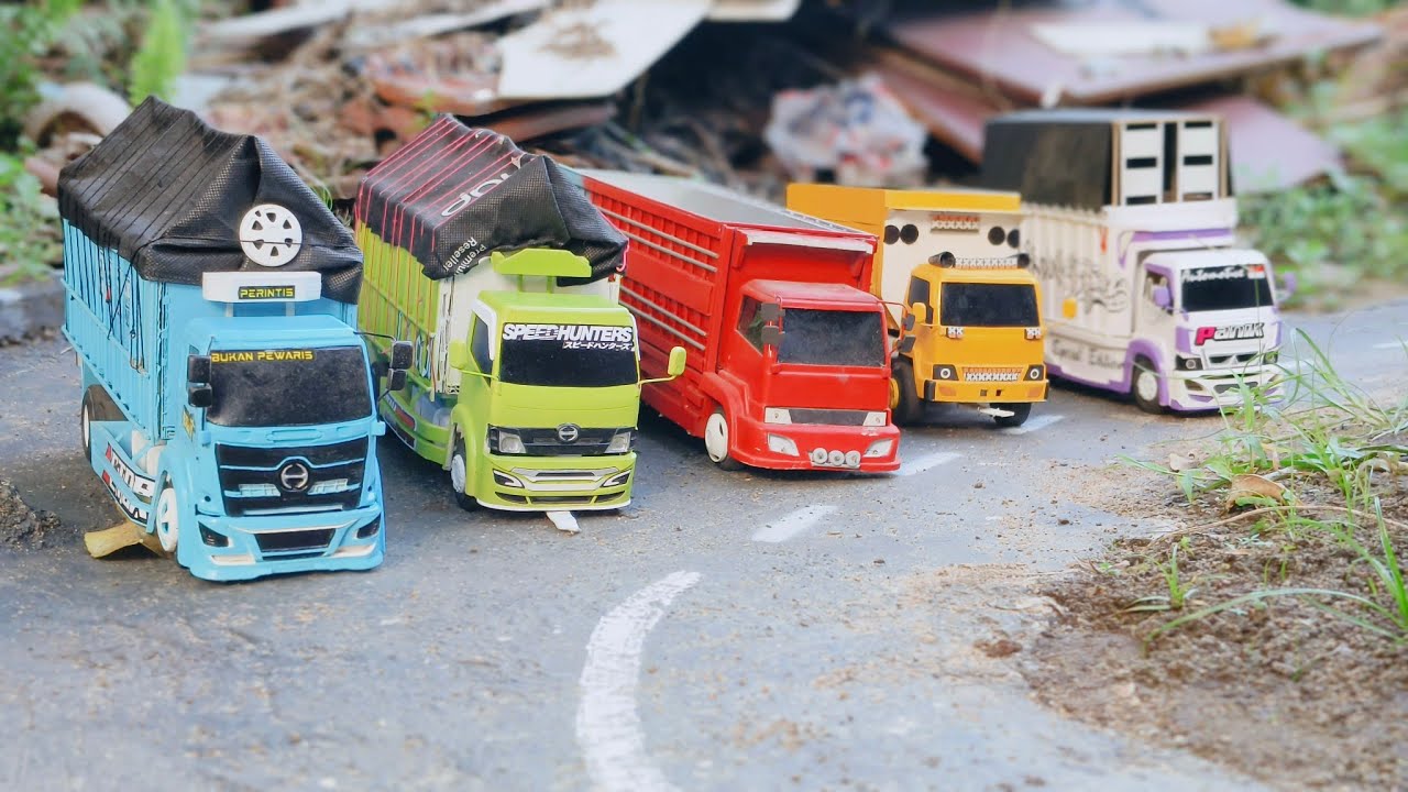 Wadidaw mantap guys, dsini bnyak mobil mobilan truk oleng yang sangat mantap