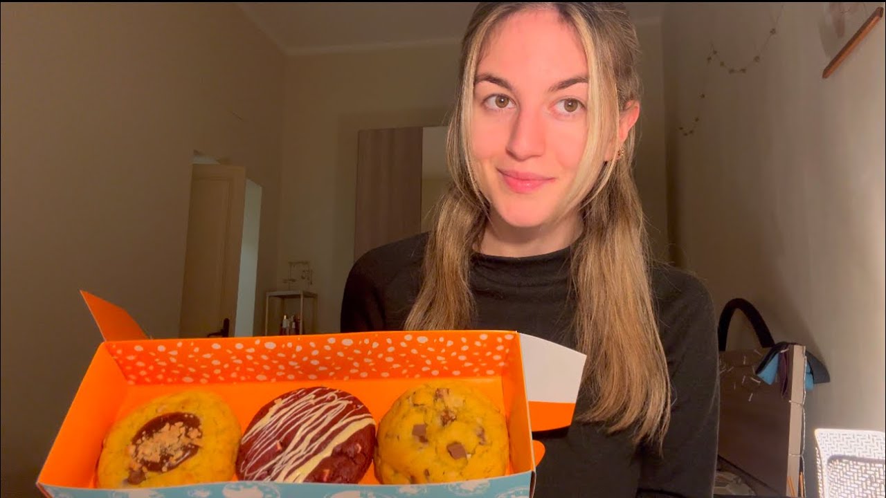 EATING COOKIES 🍪 muckbang soft chewey sounds (asmr ita)