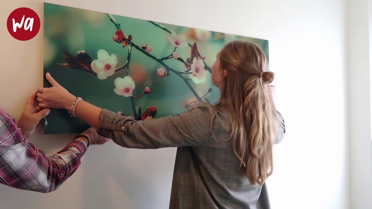 Plexiglas wanddecoratie ophangen - Hoe hang ik mijn schilderij op van acrylglas | wall-art.nl