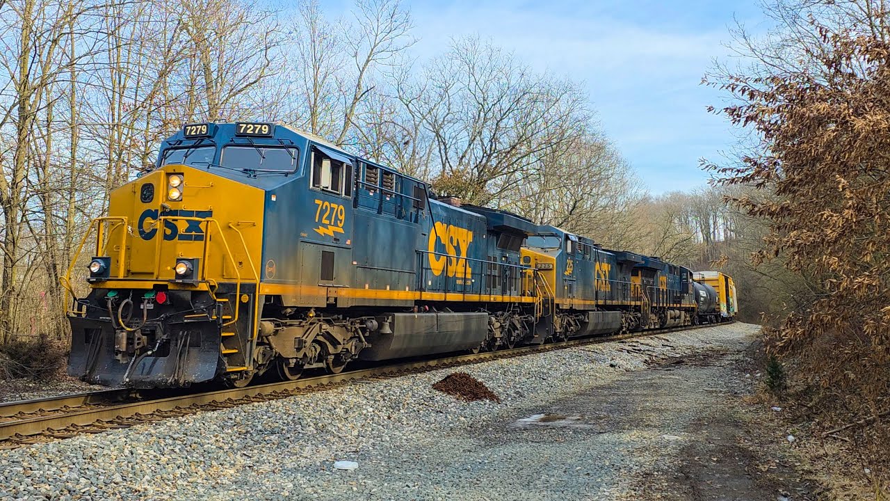 CSX M575 Heads South With 3 Engines Leading 1/5/2026