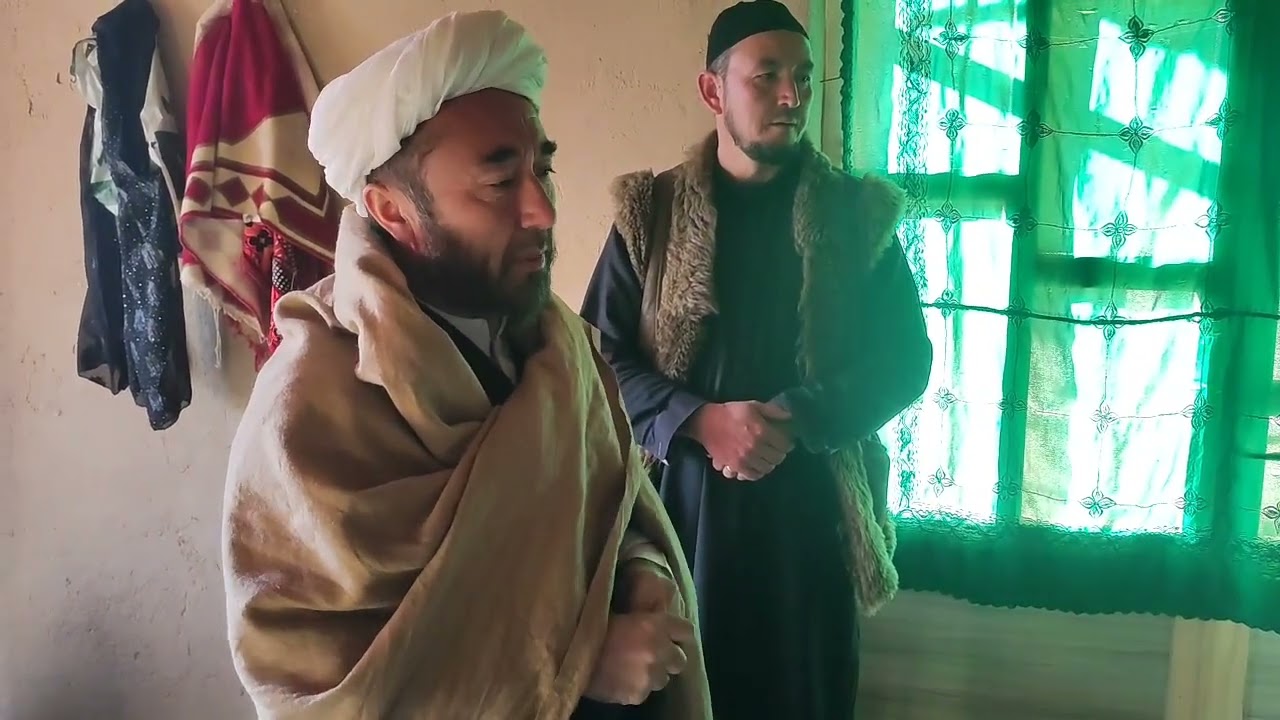 چه استاده یی دست افتاده گیر.