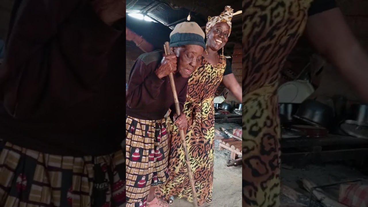 Mbeng N'tam - Etincelle et sa Grand-Mère (108 ans) Mme EKOUT ANDIA -village N'KOUM  (07/2024)
