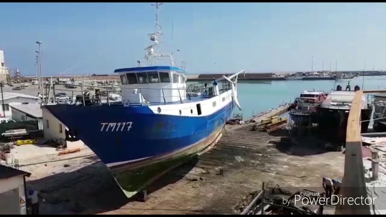 La demolizione della Maretto e Beniamino ai cantieri di Termoli